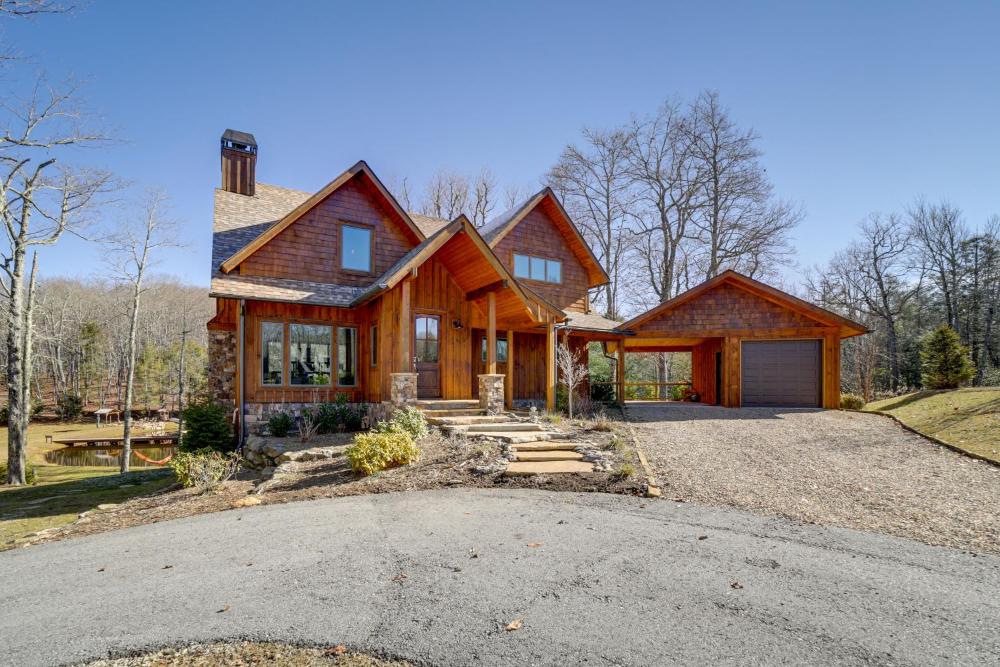 Lakefront Glenville Home with Pickleball Access!